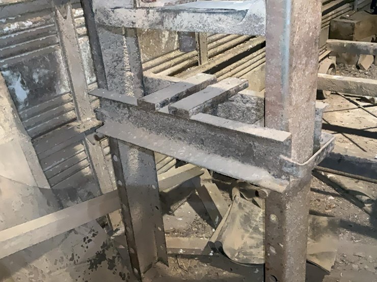 #152-•-shop-press-image-6