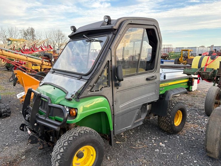 john-deere-gator-image-1