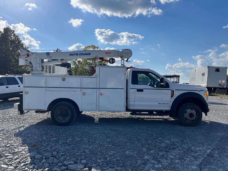 2017-ford-f550-xl-image-5