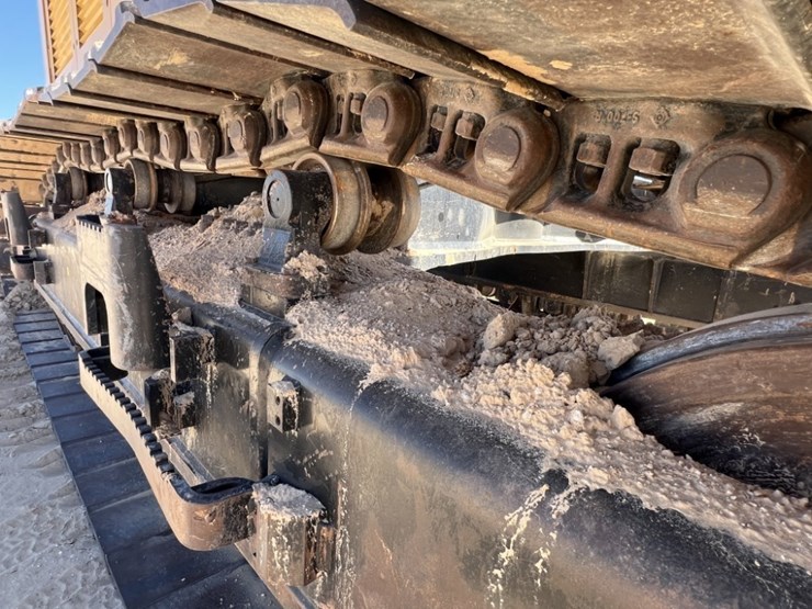 2019-deere-670g-lc-image-34