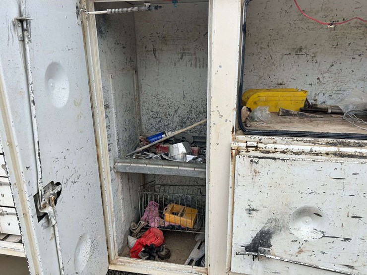 2000-ford-f650-image-28