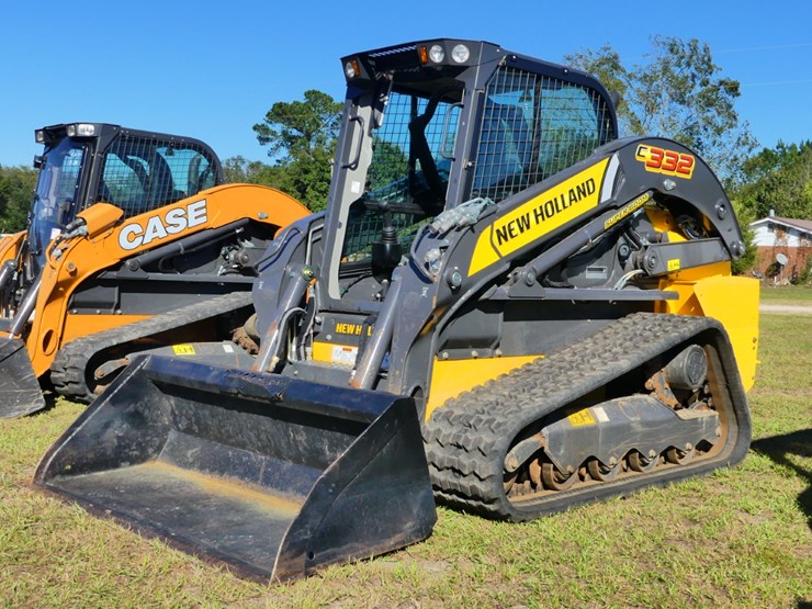 2022-new-holland-c332-image-1