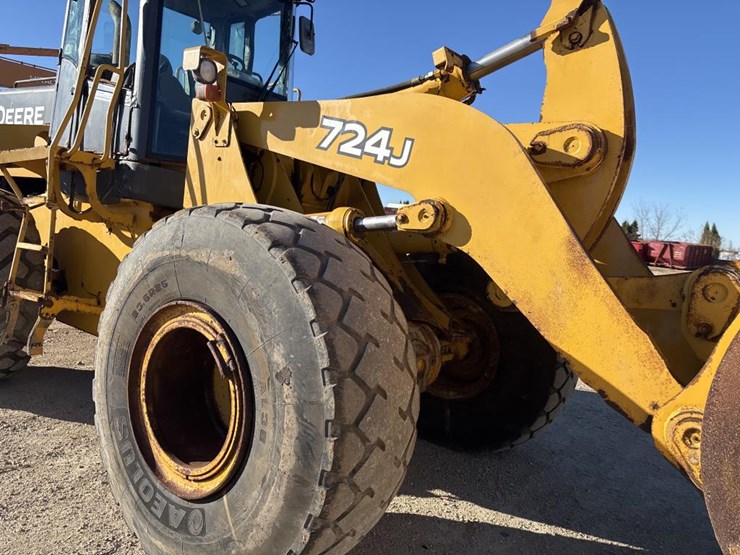 deere-724j-image-16