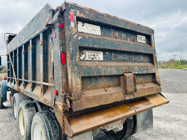 1999-freightliner-tri-axle-dump-truck-image-64
