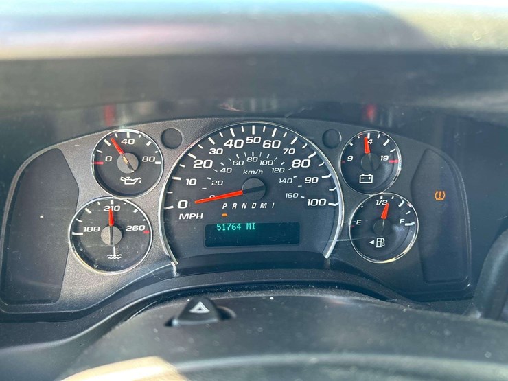 2013-chevrolet-express-3500-passenger-van-image-13