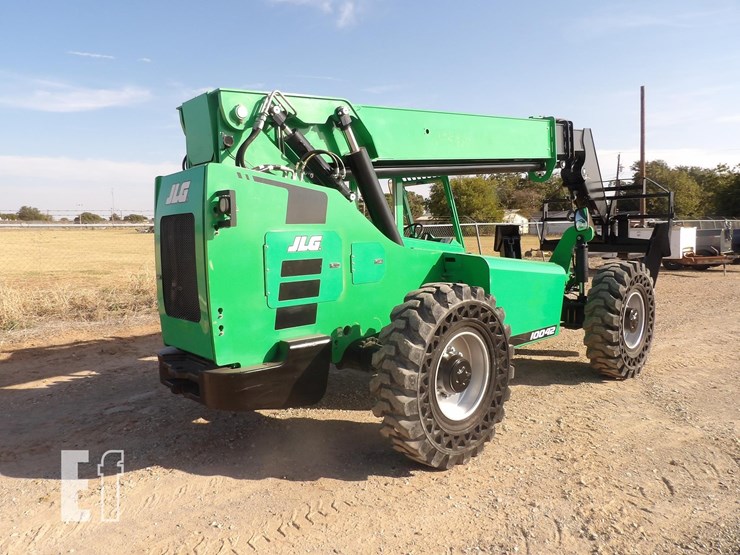 2017-sky-trak-10042-image-5