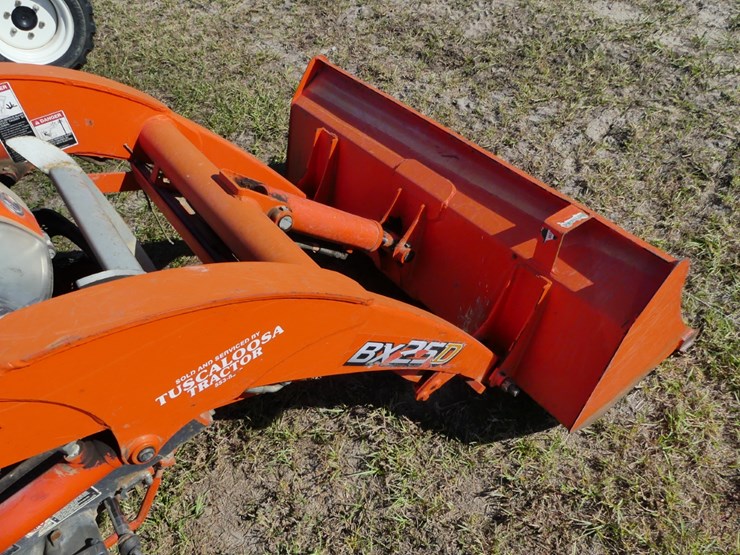 2014-kubota-bx25d-image-11