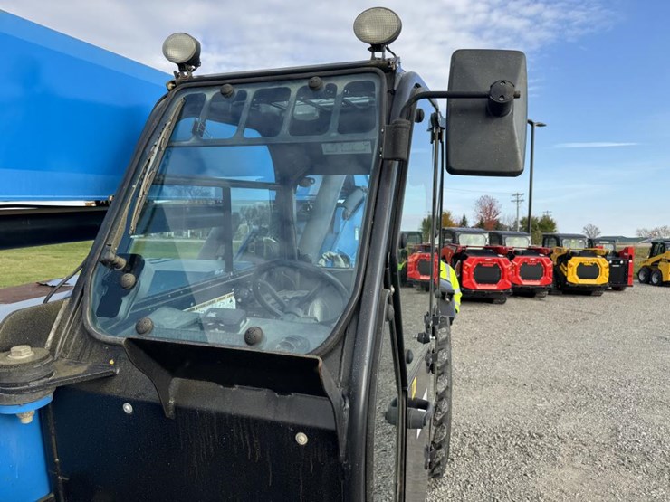 #1460-•-2014-genie-1056-telehandler-image-28