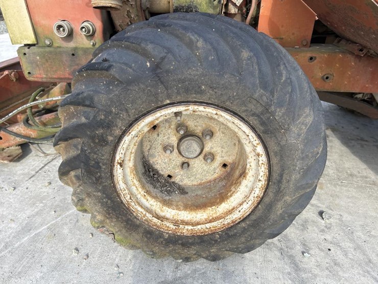 ditch-witch-2300-image-40