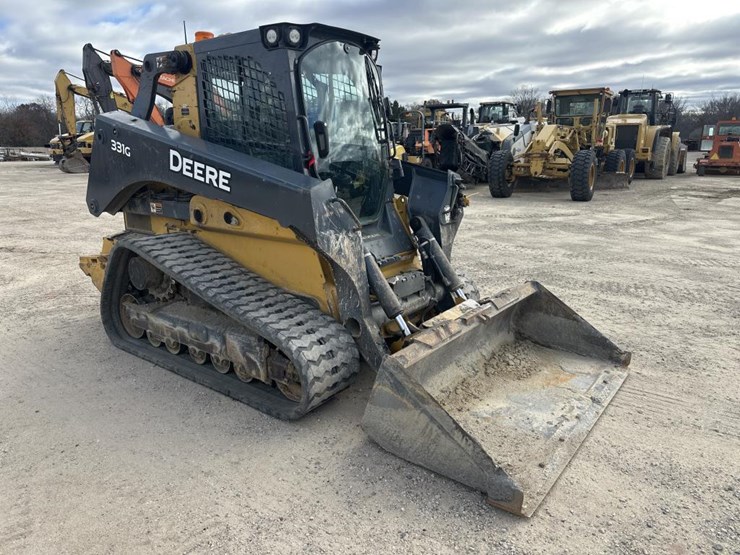 2019-deere-331g-image-7