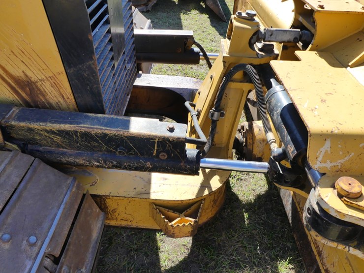 2013-caterpillar-d6k-lgp-image-10