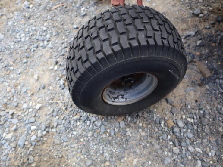 wheel-horse-lawn-&-garden-tractor-image-12