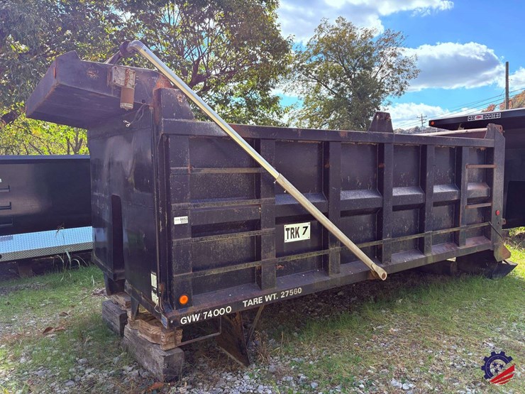 16'-square-dump-body-with-tarp-image-1