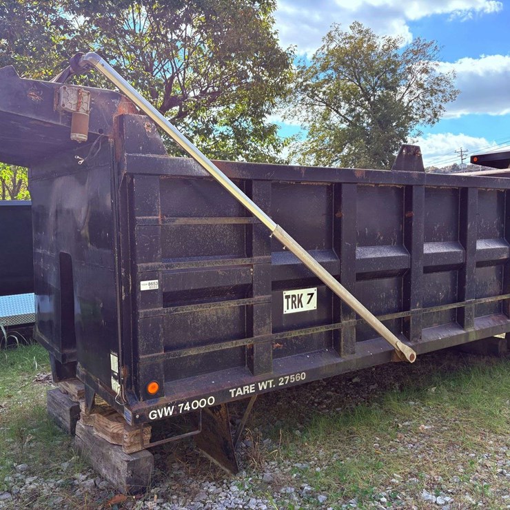 16' Square Dump Body with Tarp