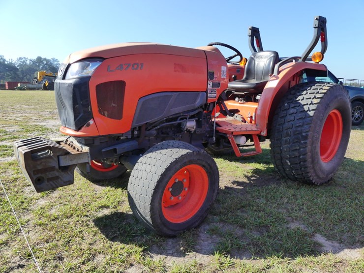 2018-kubota-l4701-image-2