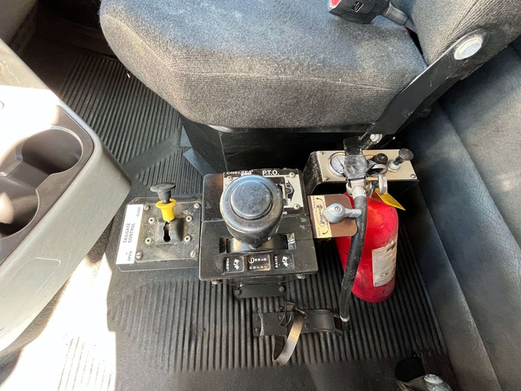 2020-freightliner-122sd-image-72