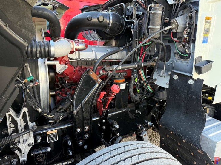 2015-mack-ch613-image-17