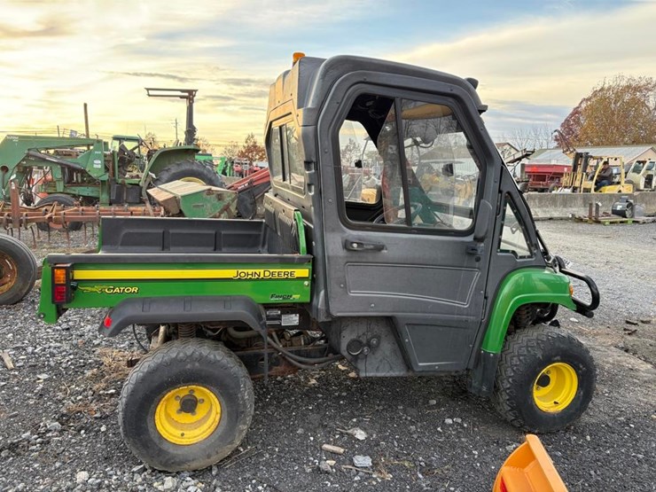 john-deere-gator-image-6