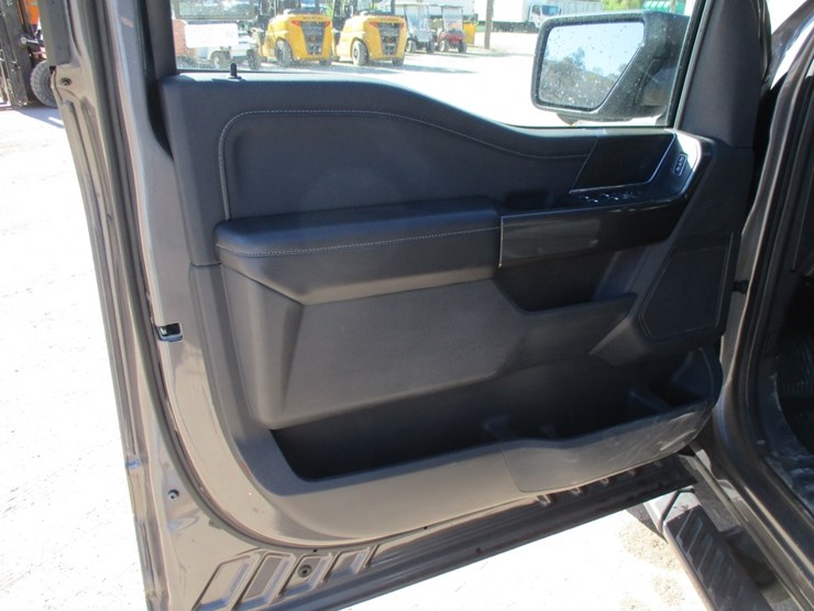 2022-ford-f150-xlt-image-15