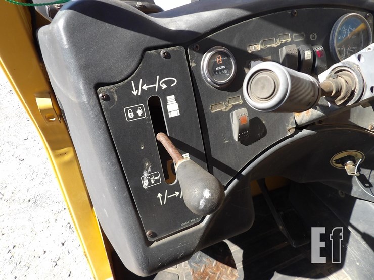 caterpillar-tl642-image-16