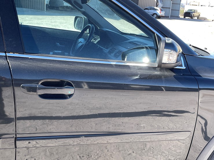 2010-volvo-xc90-image-28