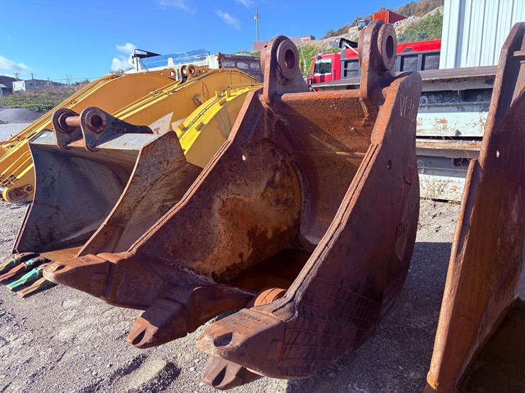 caterpillar-375-image-3