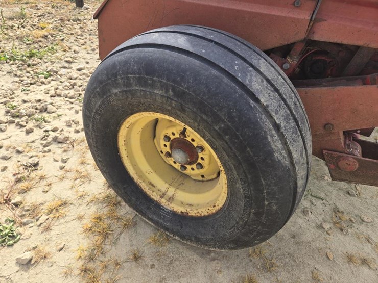 new-holland-900-image-11