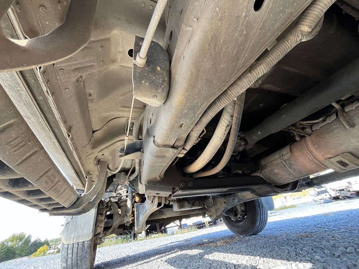 2017-ford-f550-xl-image-28