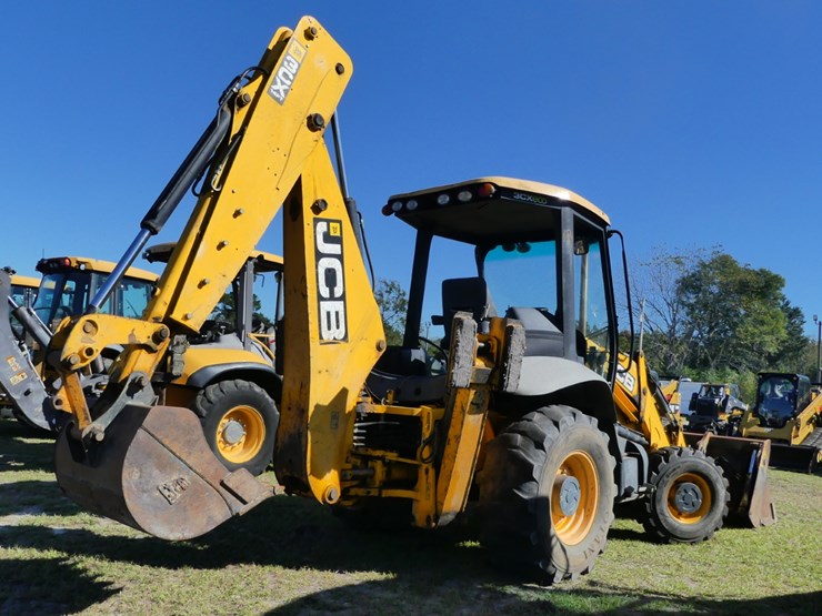 jcb-3cx-image-3