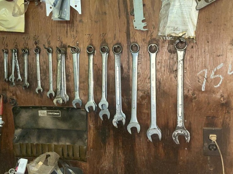 #754-•-wrenches,-tools,-miscellanous-parts-image-3