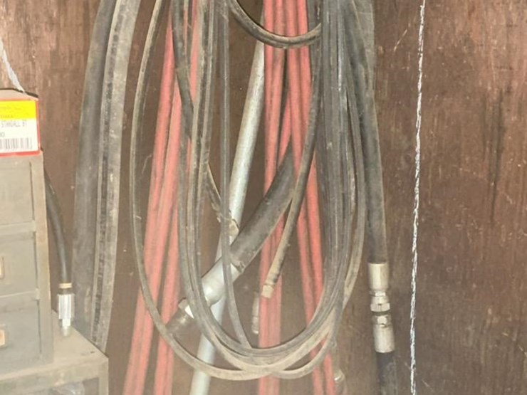 #771-•-assorted-hydraulic-hoses-image-5