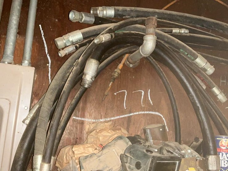 #771-•-assorted-hydraulic-hoses-image-3