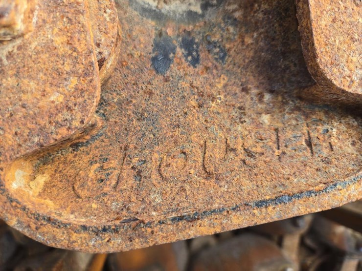 #5828-•-skid-loader-steel-tracks-for-10.5-&-12.5-tires-image-2