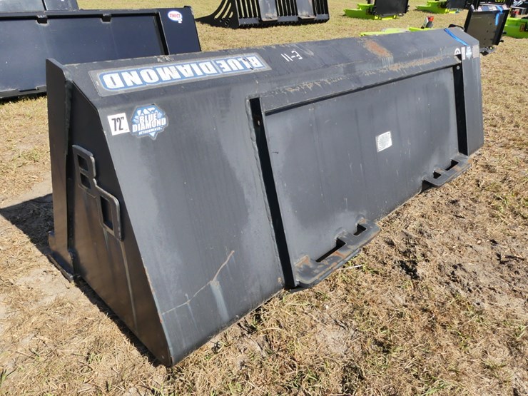 blue-diamond-72"-quick-attach-bucket-image-2