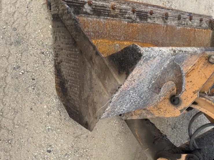 2007-case-570m-xt-image-31