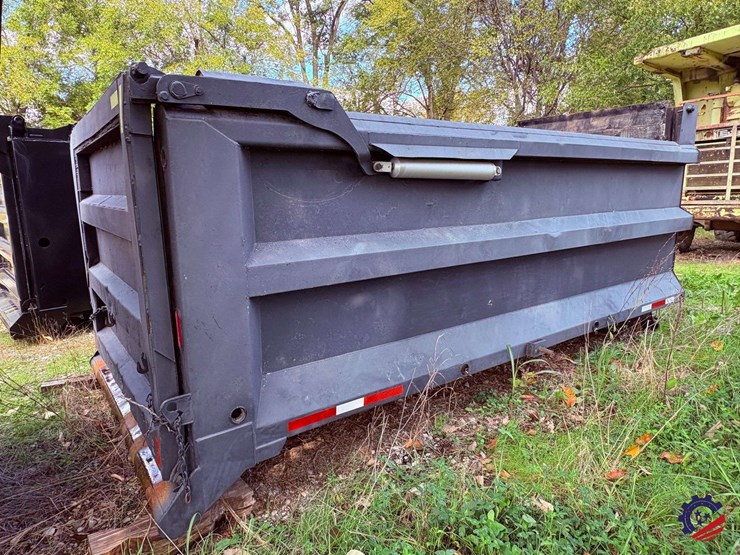 16'-dump-body-with-high-lift-gate-image-5