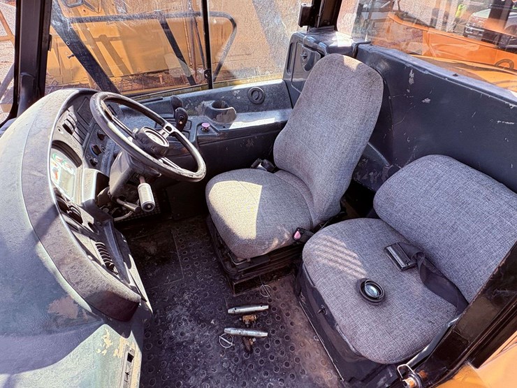 2007-caterpillar-740-image-40