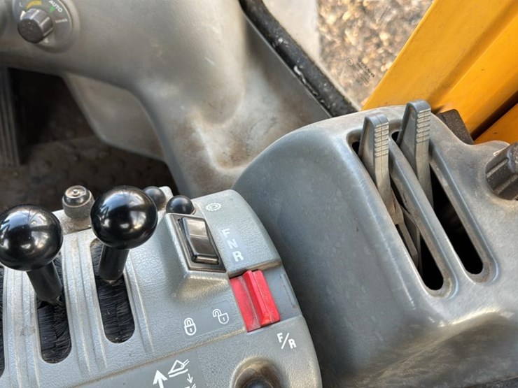 2005-volvo-l90e-image-48