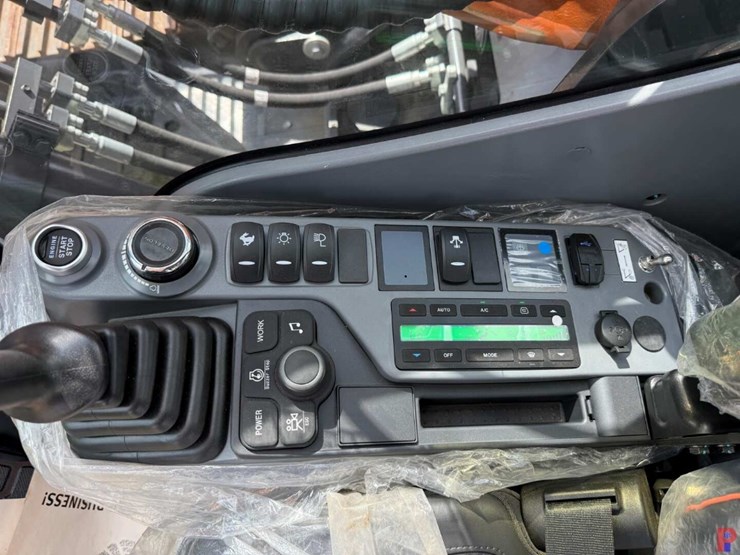 2024-develon-dx200lc-7-image-23