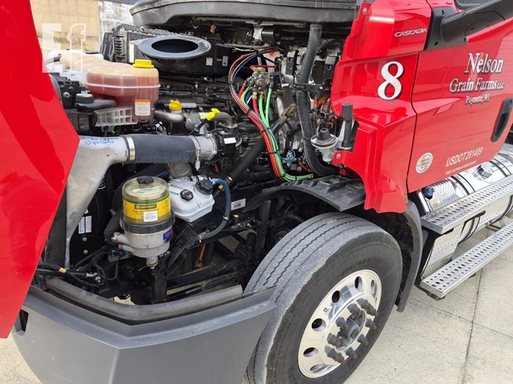 2018-freightliner-cascadia-116-image-25