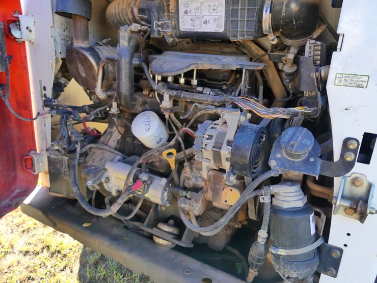 2014-bobcat-t550-image-9