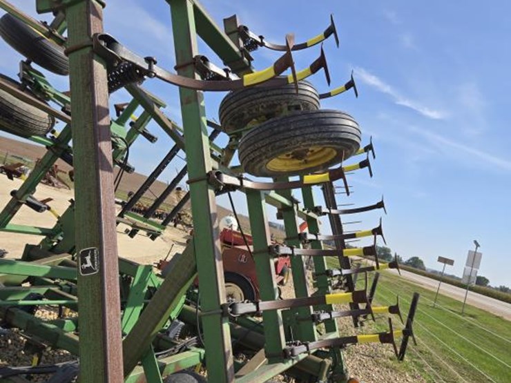 33-john-deere-33-image-8