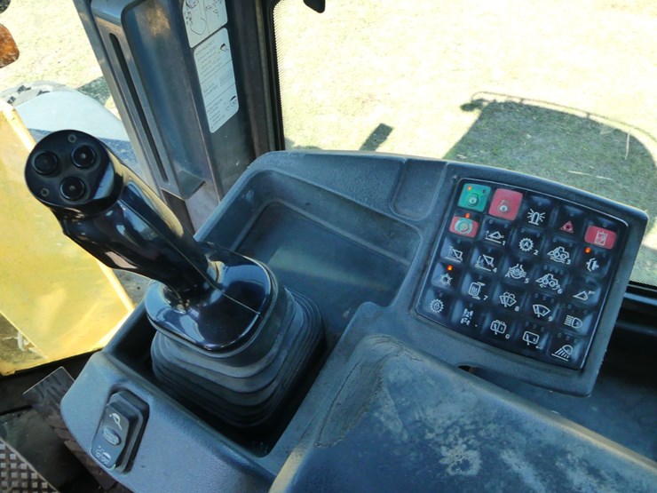 deere-524k-image-13