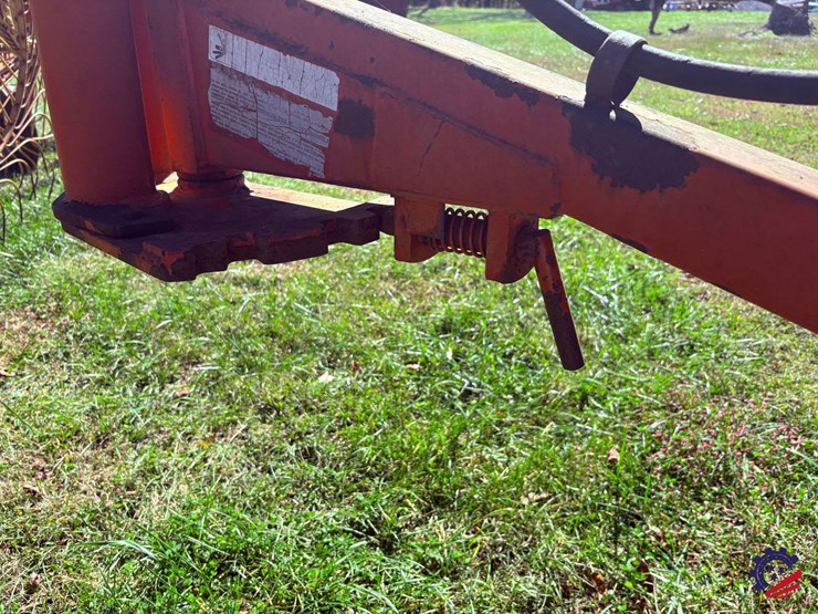 enoagricola-rossi-rt7-9-9-wheel-hay-rake-image-9