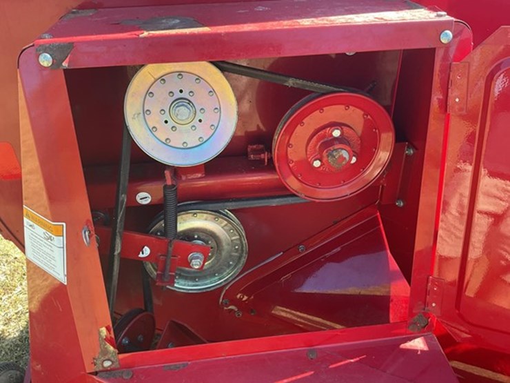 2012-case-ih-600-image-7