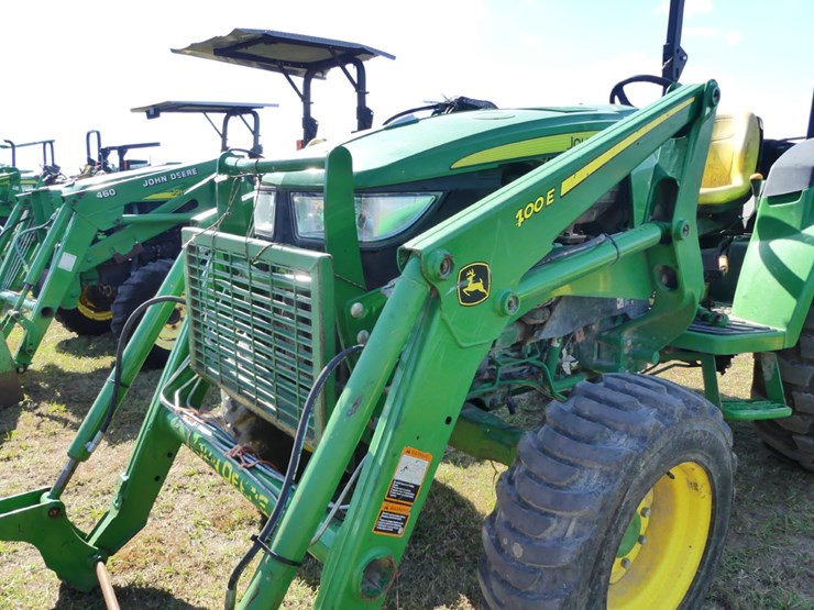 2019-john-deere-4044m-image-9