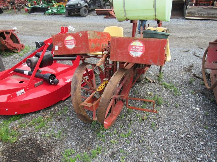 holland-transplanter-image-4