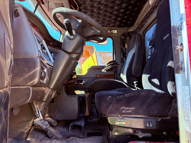 2007-kenworth-t800-image-60