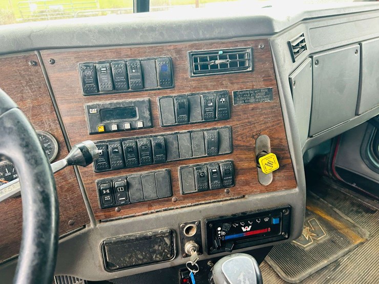 1999-western-star-4964fx-image-97