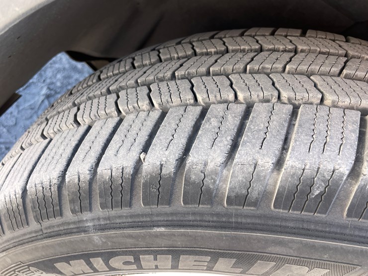 2010-volvo-xc90-image-12